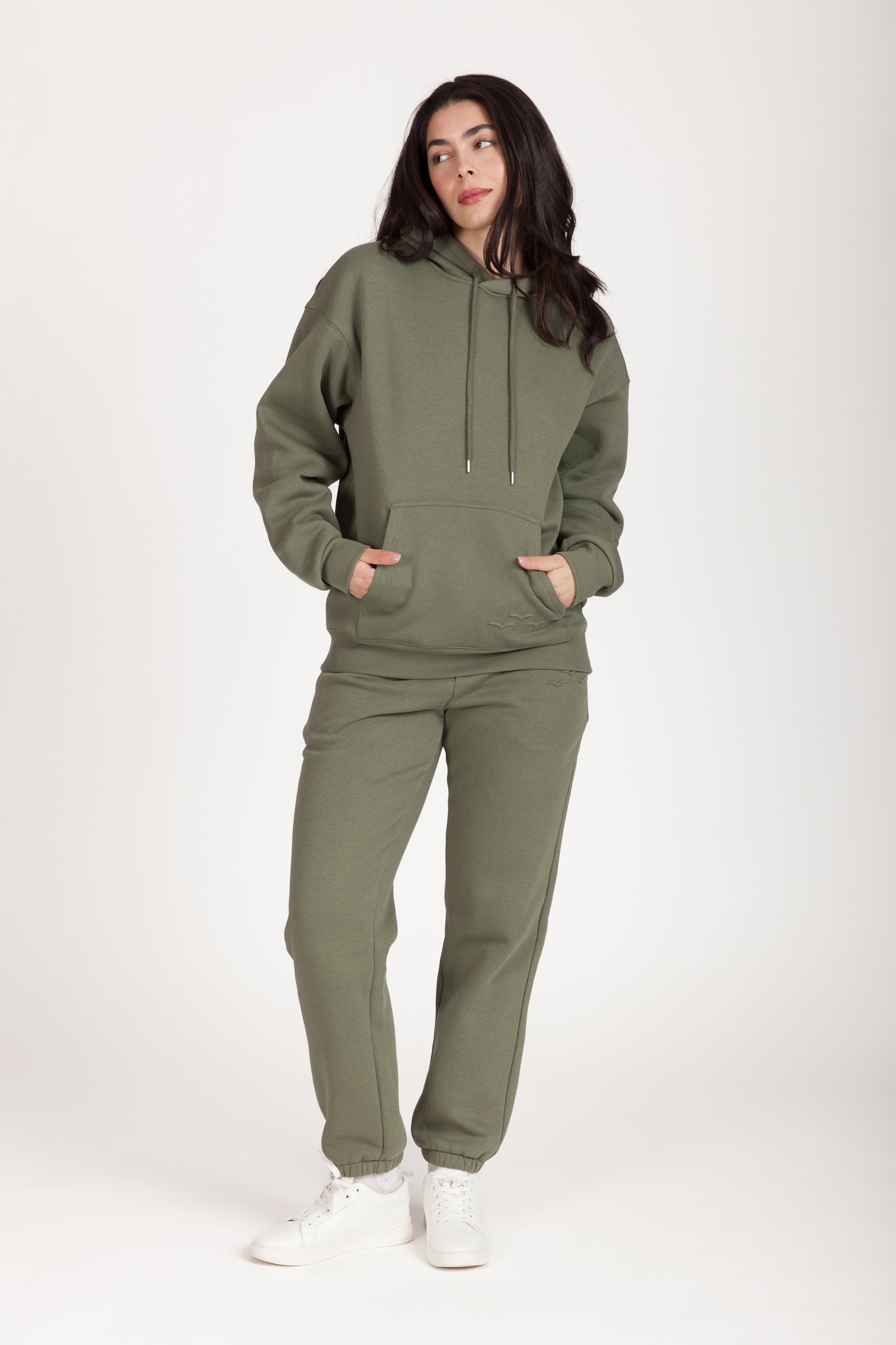 Women’s premium fleece relaxed sweatsuit set in olive