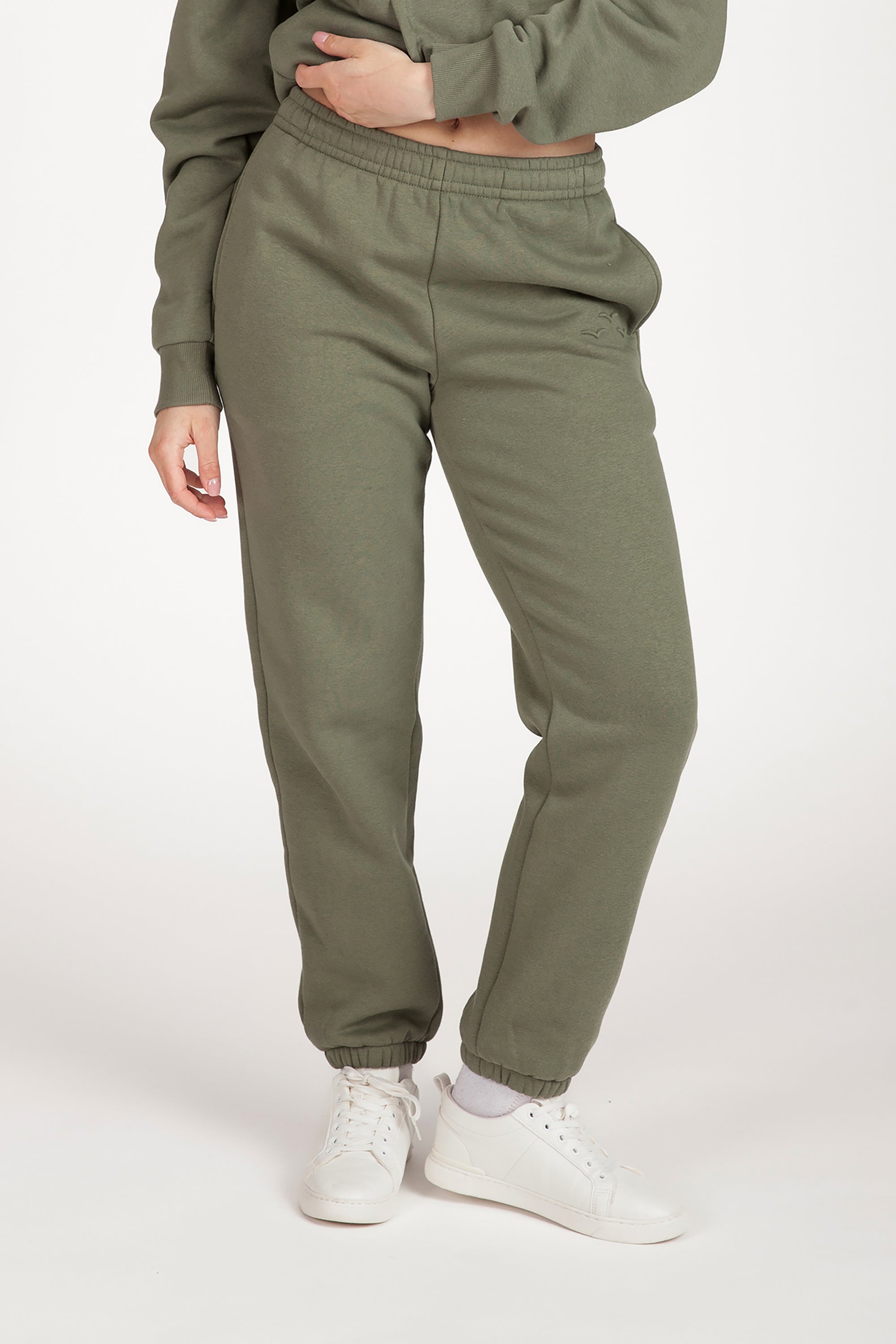 Nova premium fleece relaxed joggers in olive