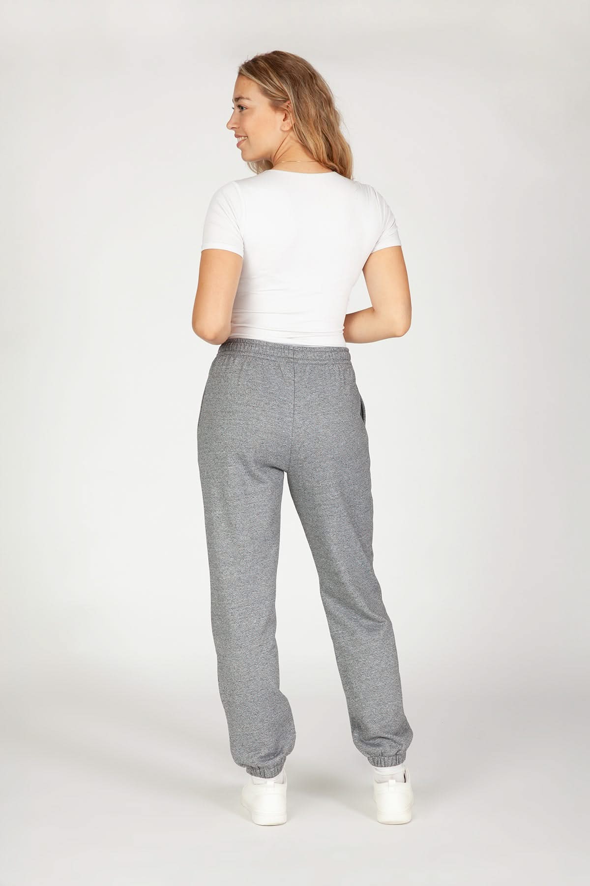 Nova Premium Fleece Relaxed joggers in Granite