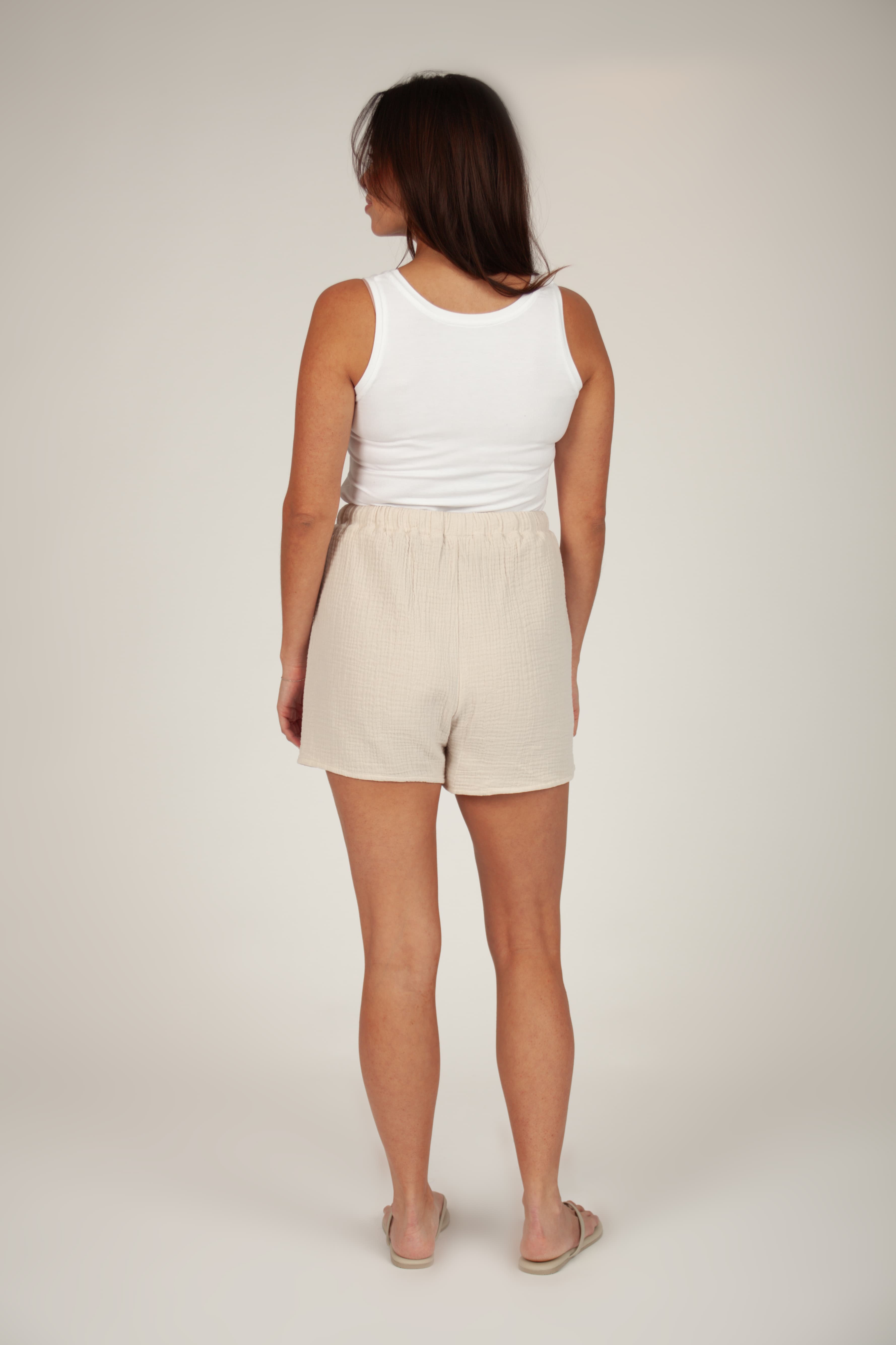 Lightweight Cotton Gauze shorts in bone