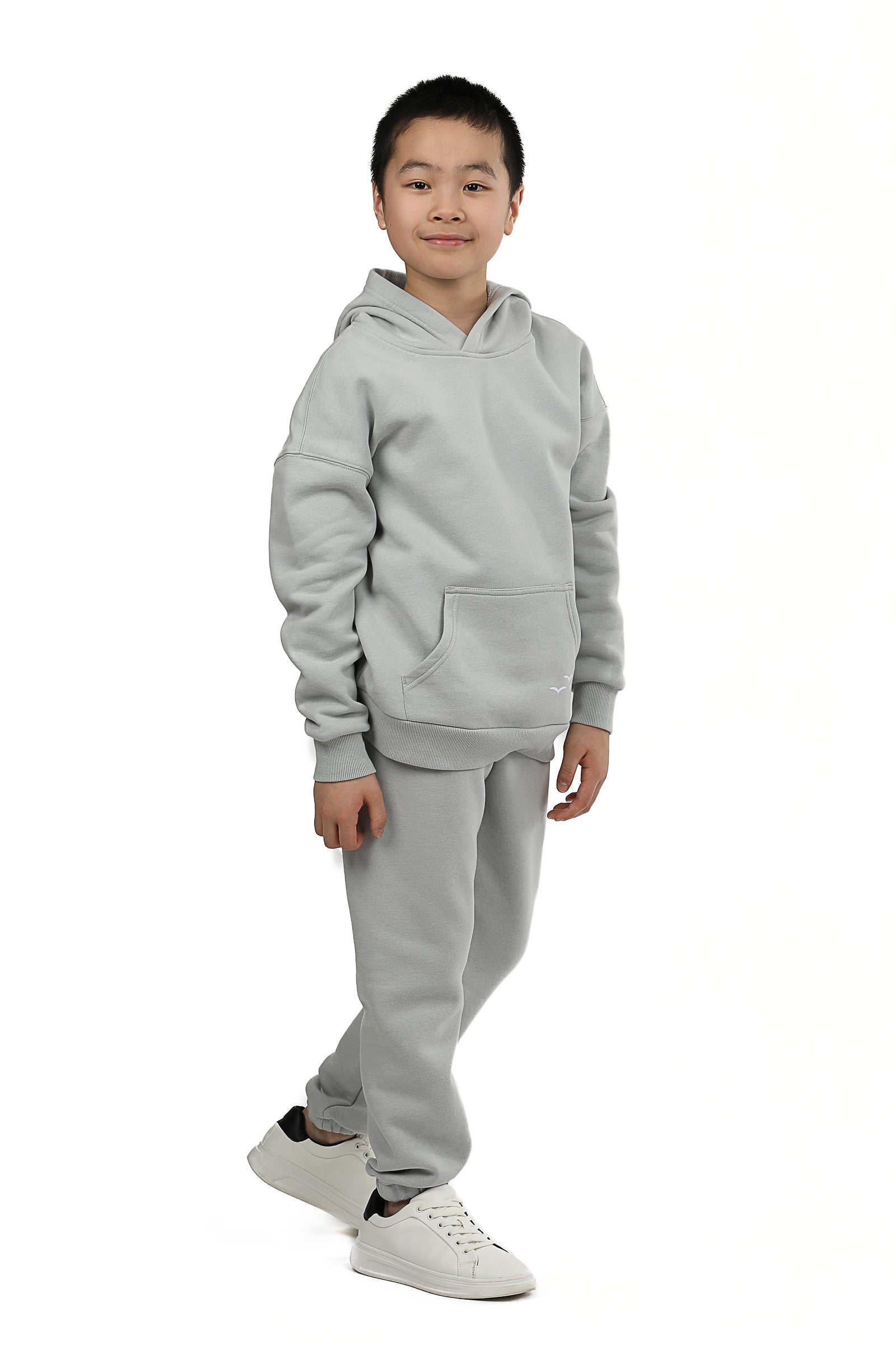 Kids Niki and Cooper fleece set in pearl grey