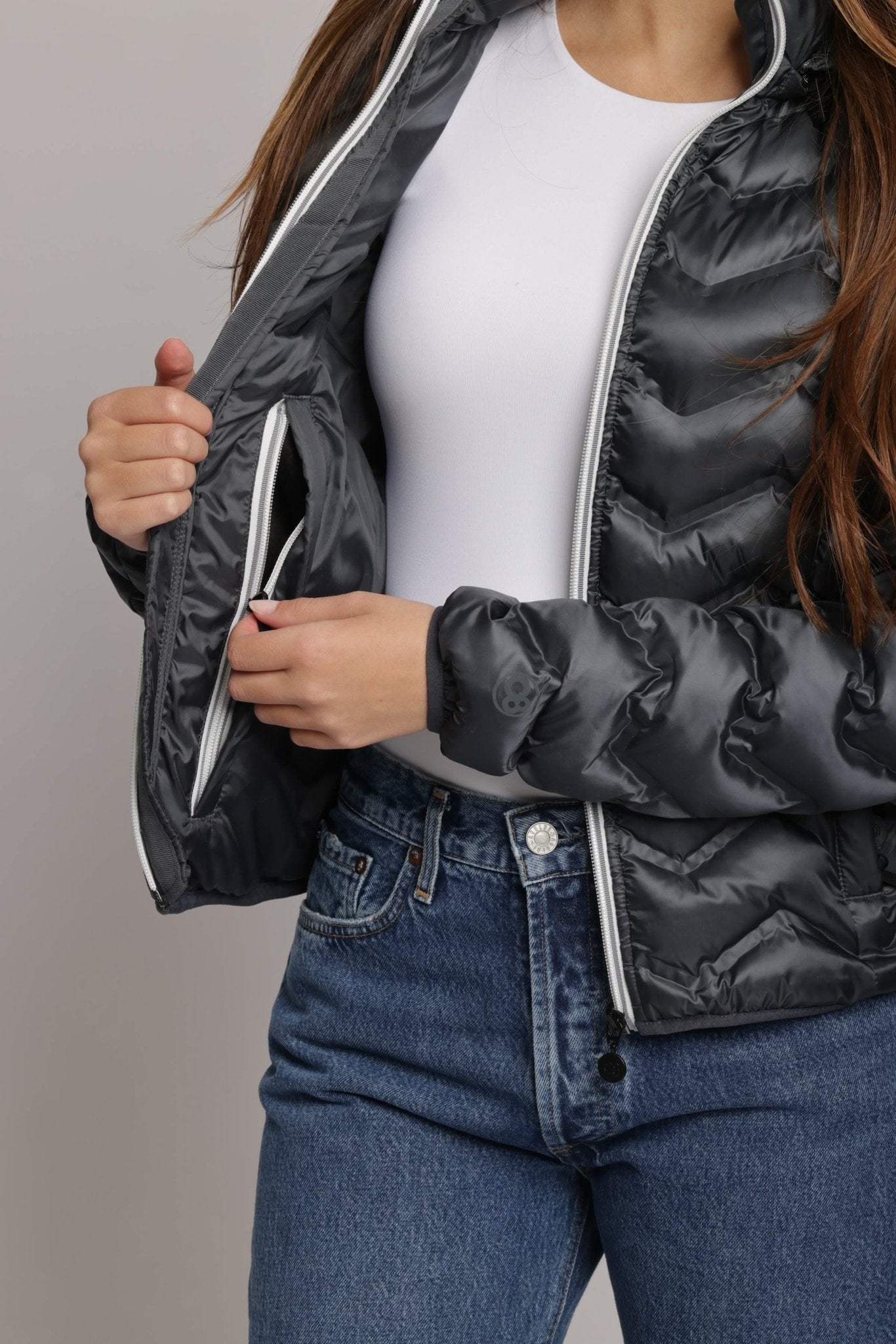 Women's packable puffer jacket in anthracite - Lazypants