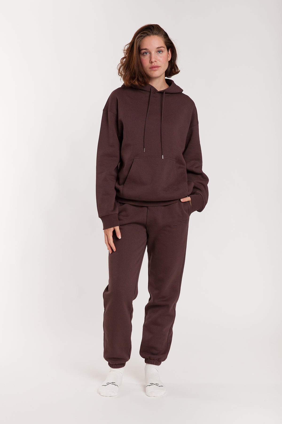 Women’s premium fleece relaxed sweatsuit set in espresso