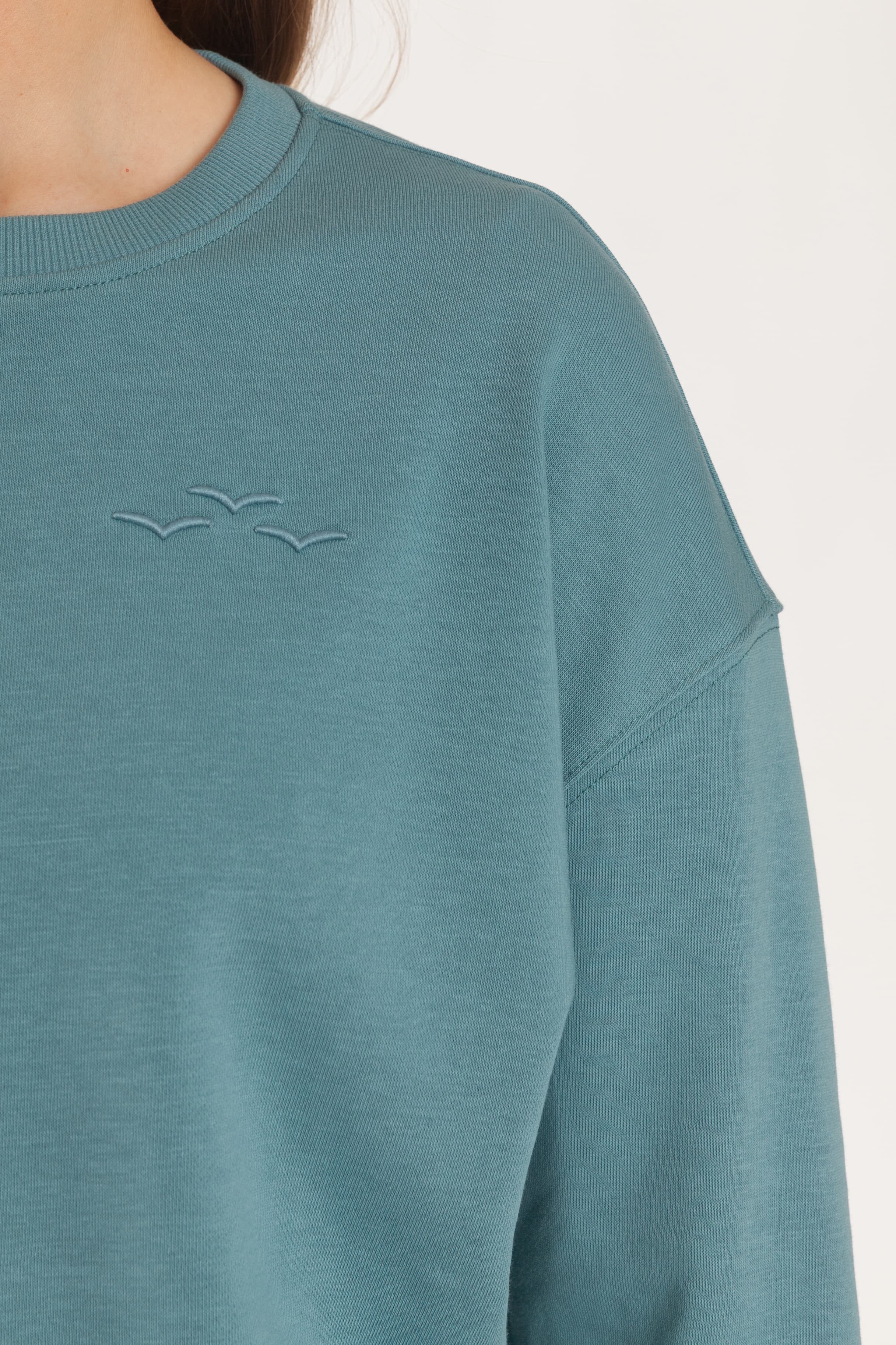 Kiara Crewneck French terry sweatshirt in tidal blue