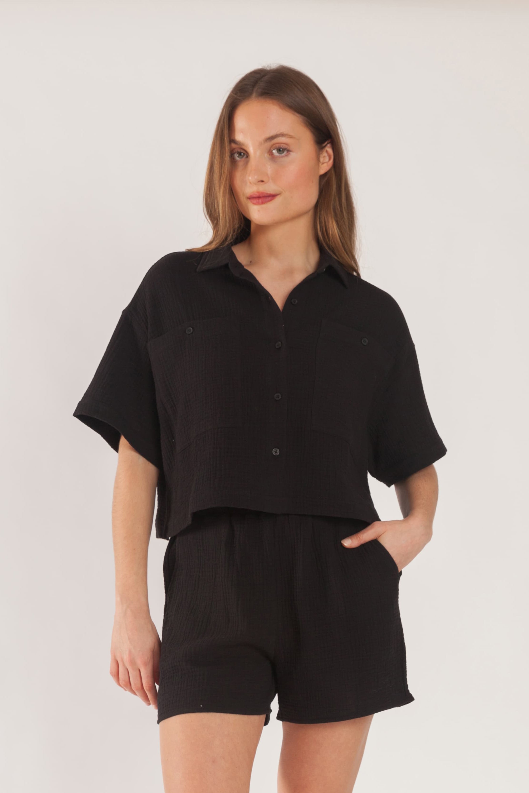 Tori cotton gauze cropped shirt in black