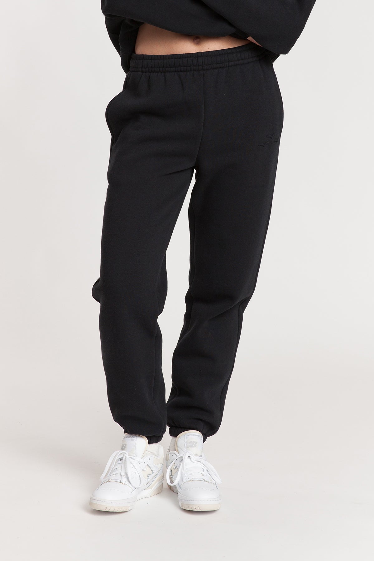 Nova premium fleece relaxed jogger in black