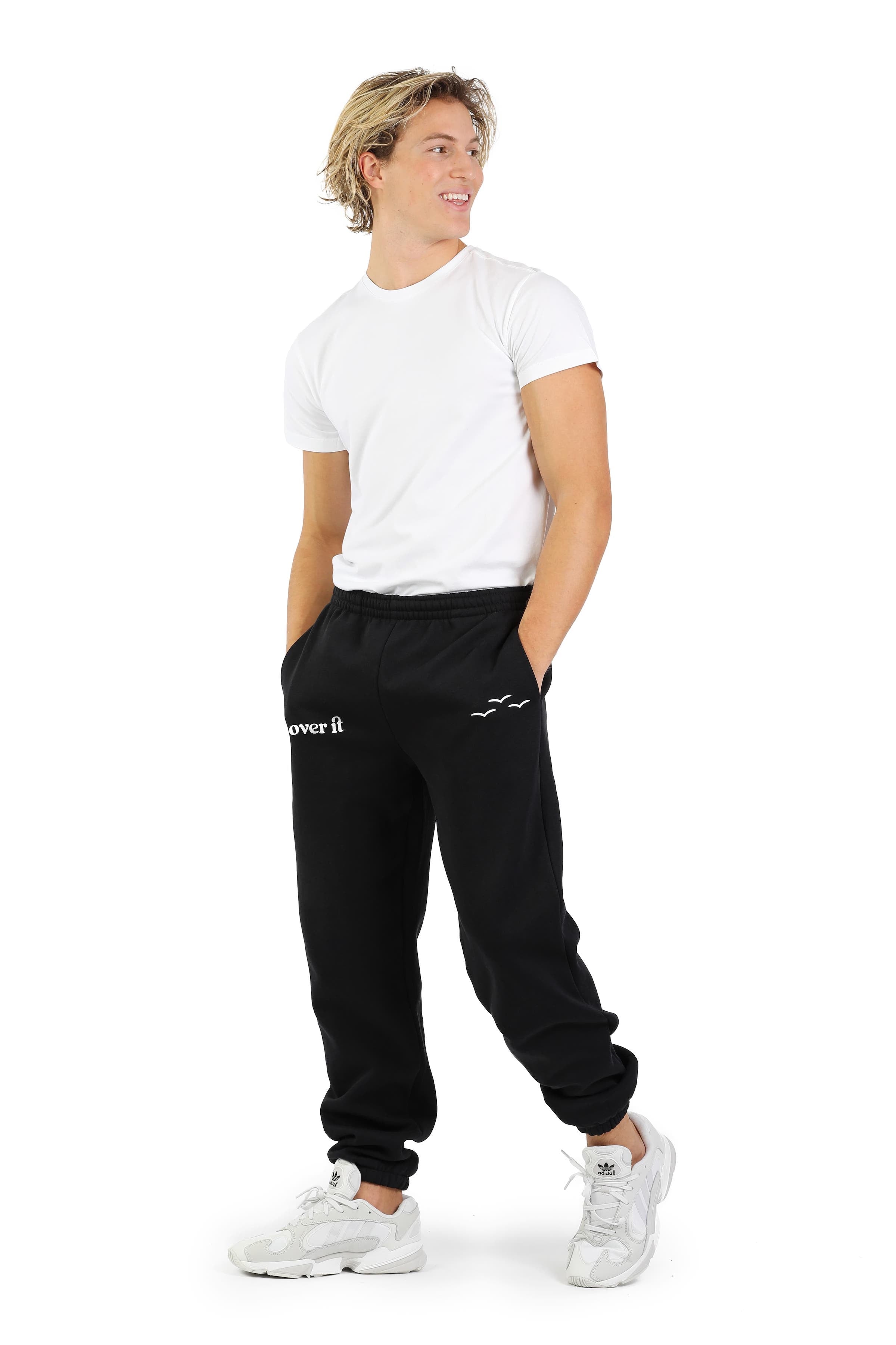 Cheeky relaxed jogger in black