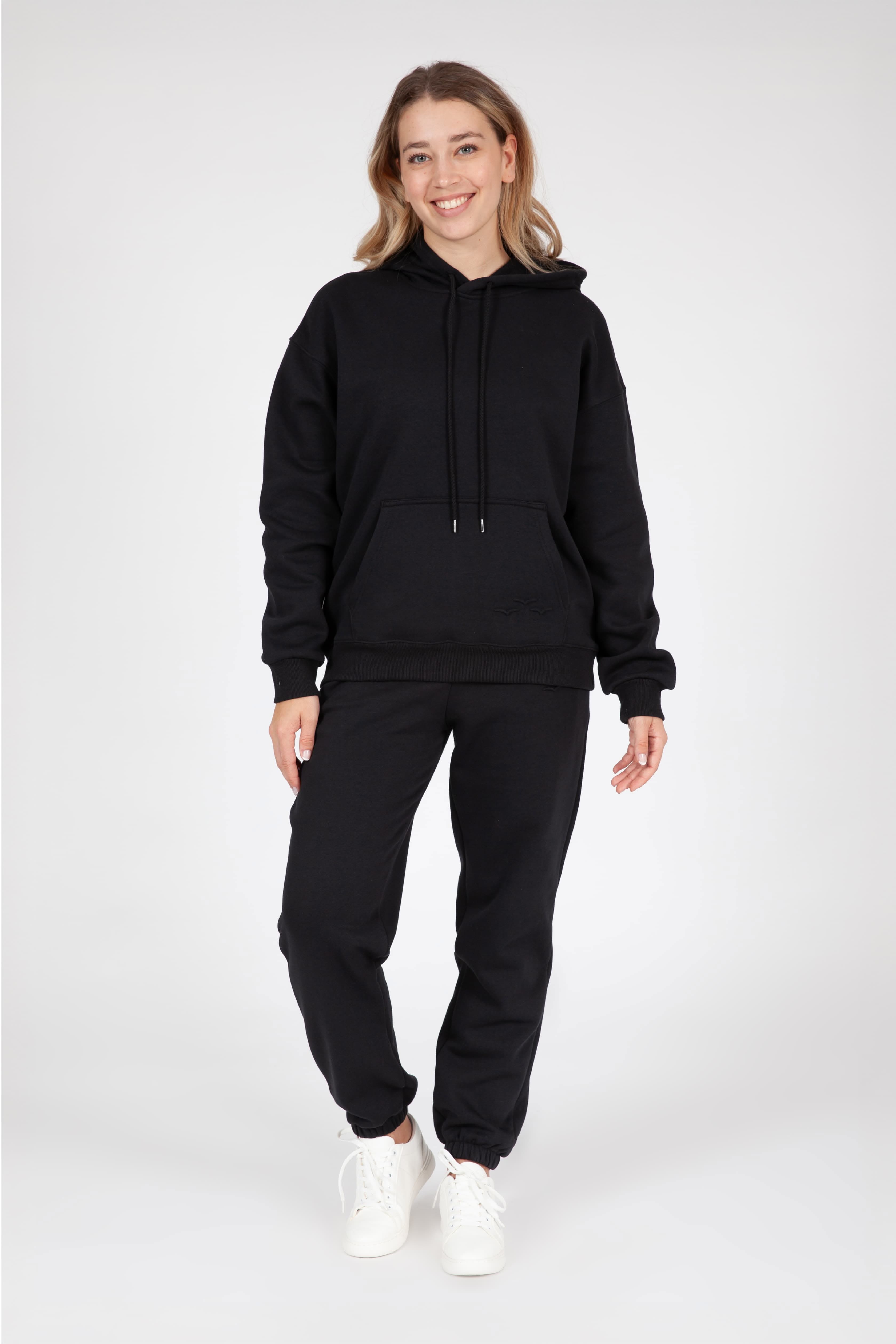 Women's tracksuit set in black