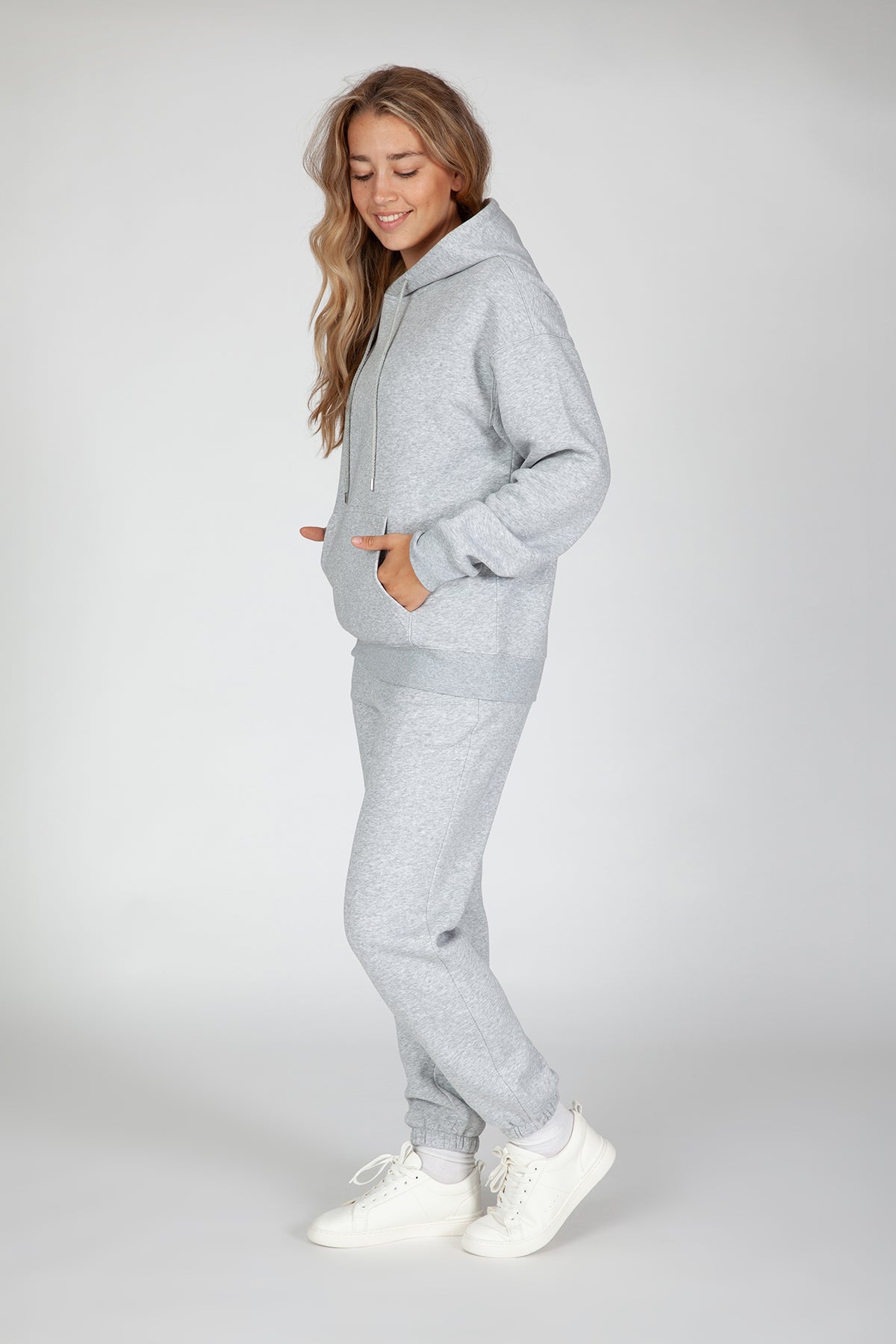 Women's tracksuit in classic grey