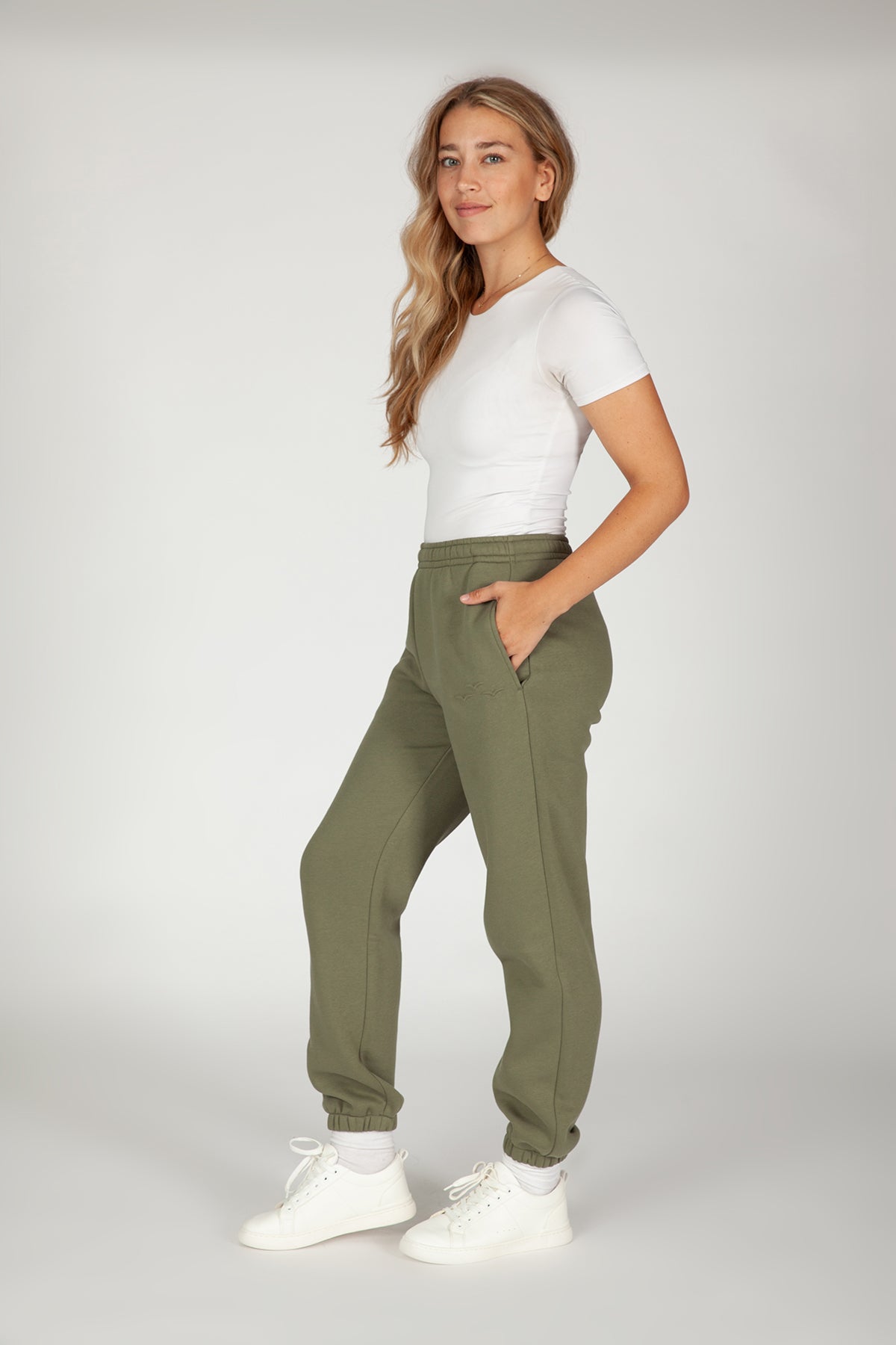 Nova premium fleece relaxed joggers in olive