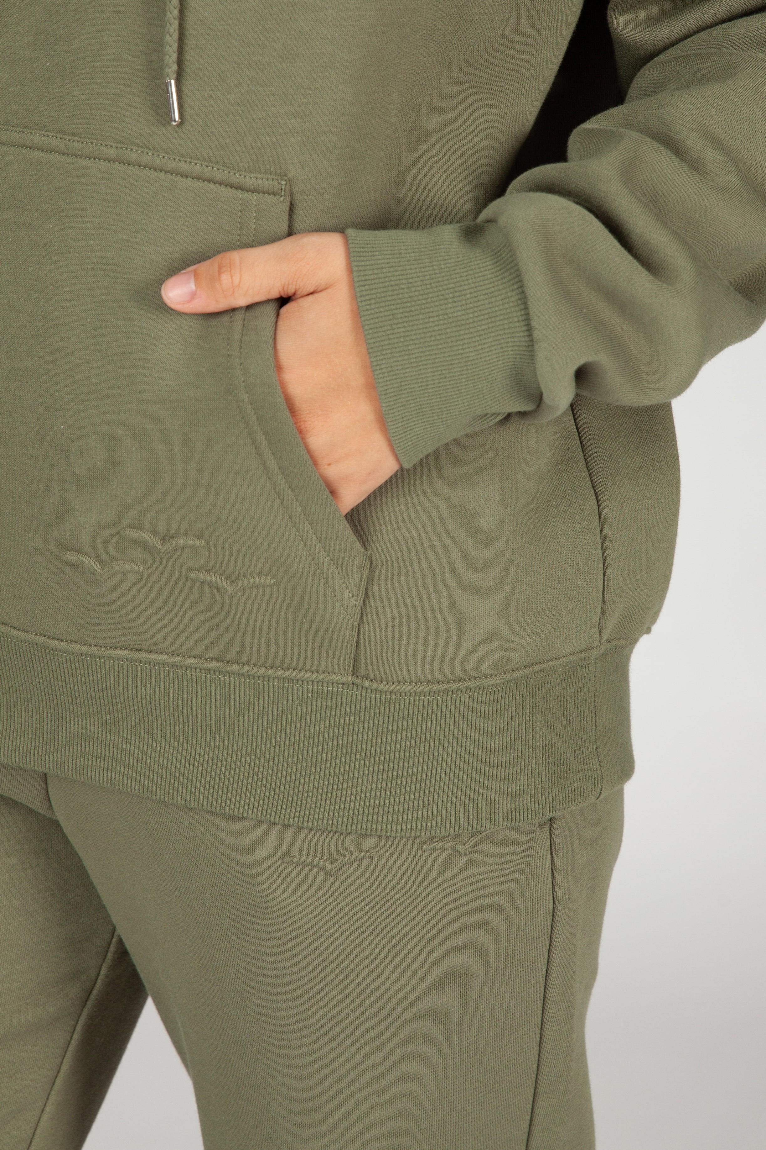 Women’s premium fleece relaxed sweatsuit set in olive