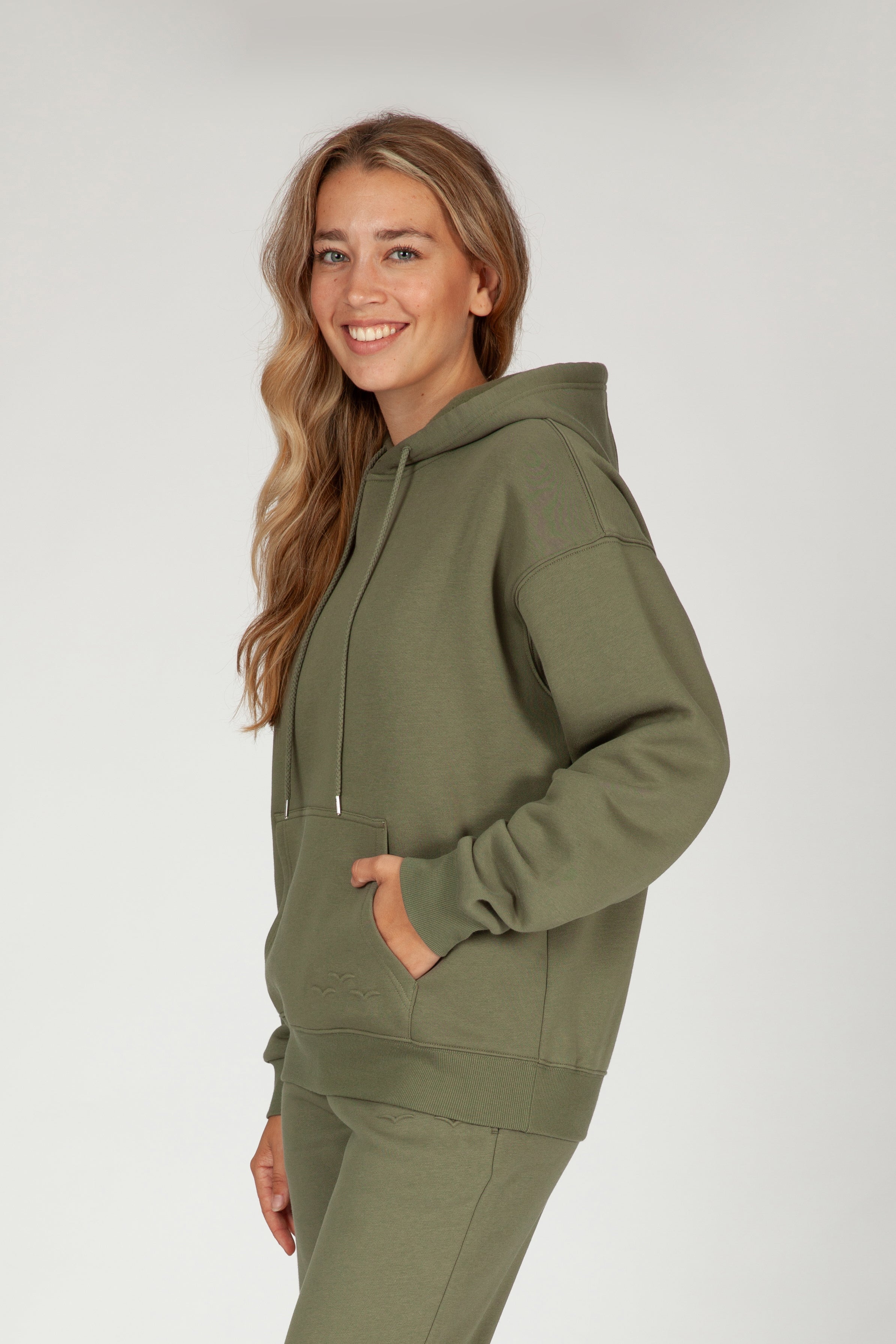 Chlo Relaxed Fit Hoodie In olive