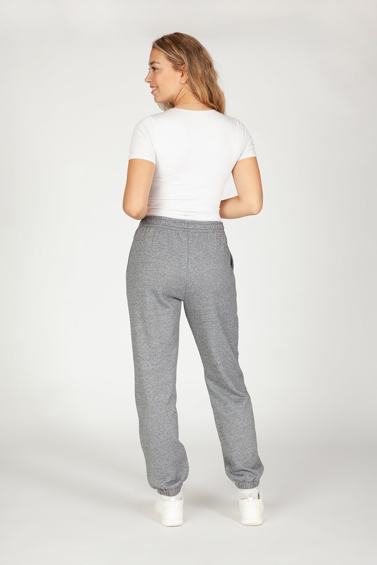 Nova Premium Fleece Relaxed joggers in Granite