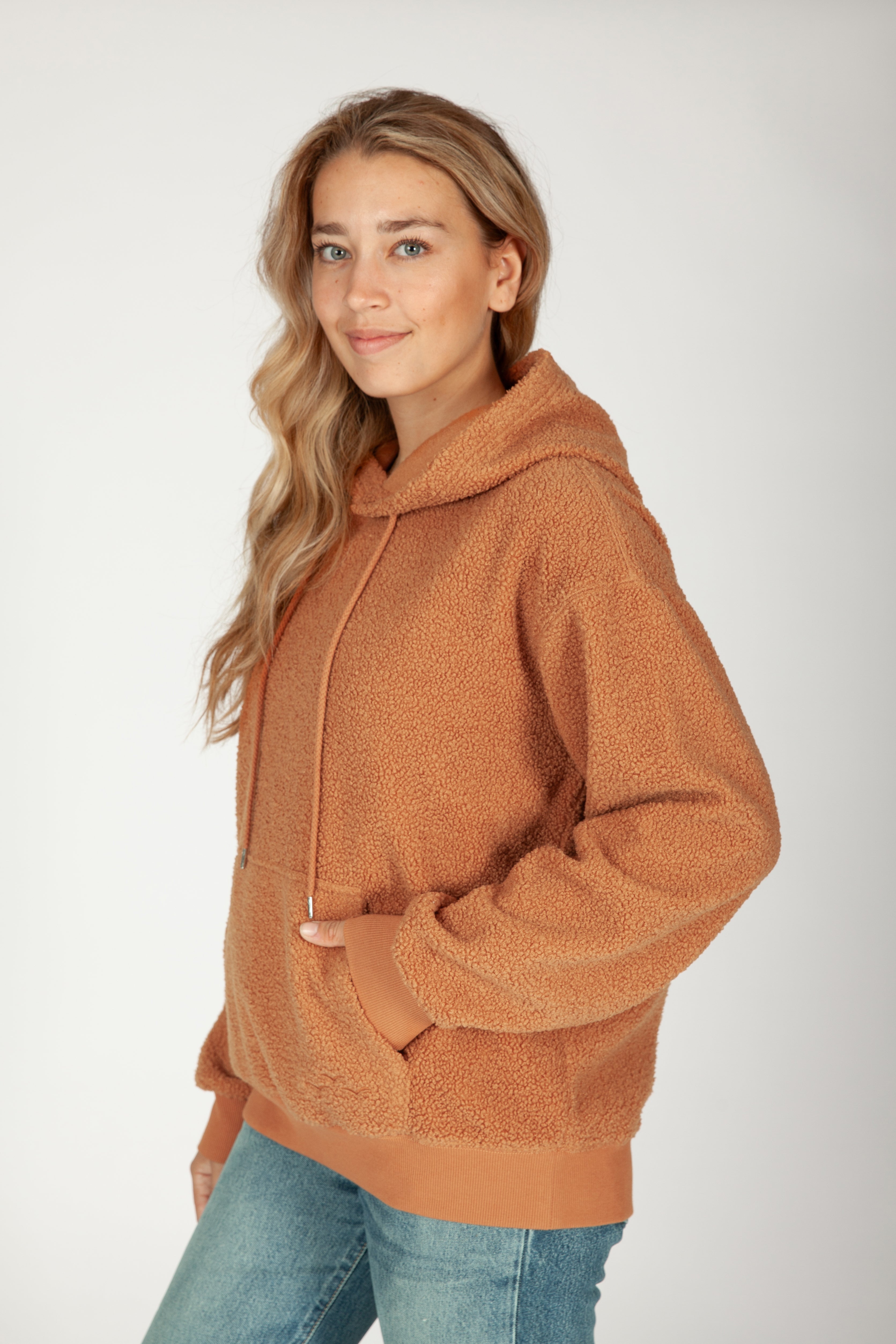 Chlo Relaxed Fit Teddy Sherpa Hoodie in Biscuit