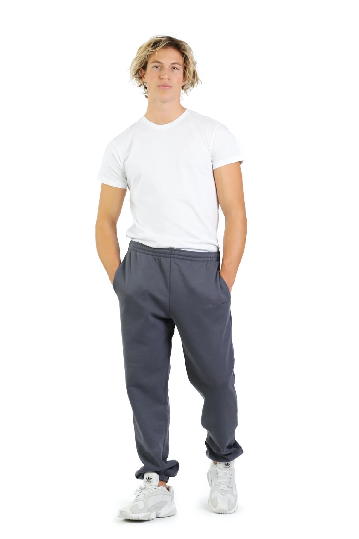 Men's jogger in Navy wash