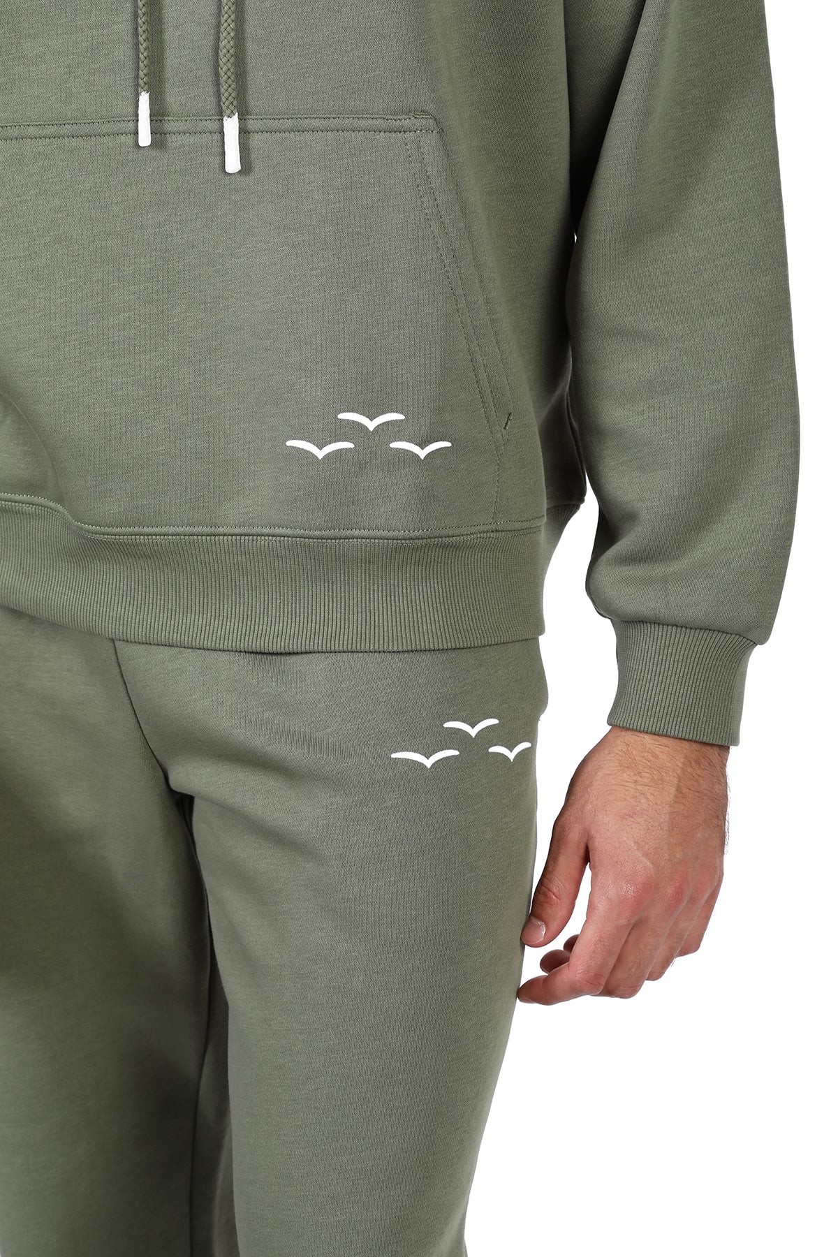 Men’s tracksuit in olive