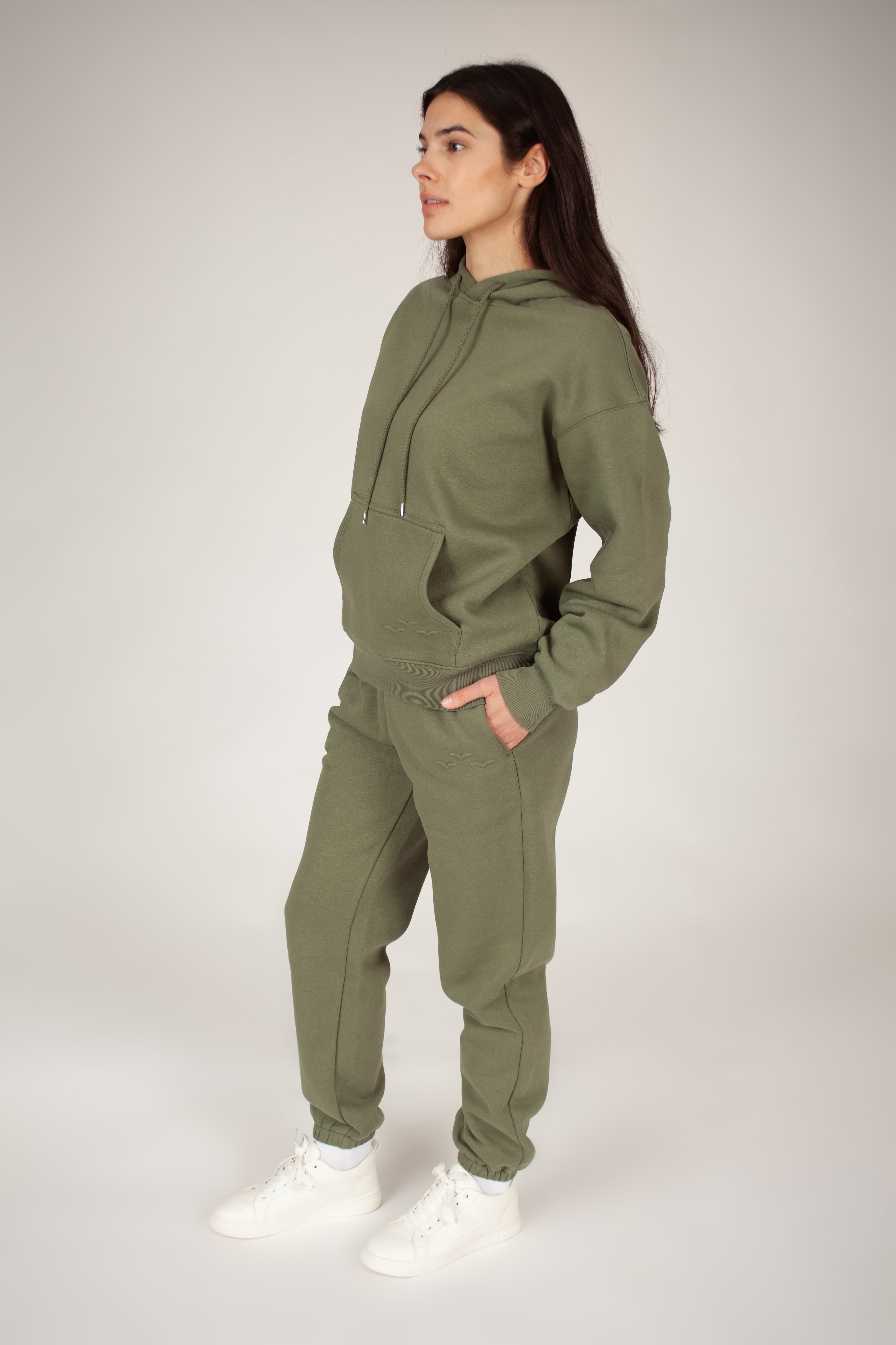 Women’s premium fleece relaxed sweatsuit set in olive