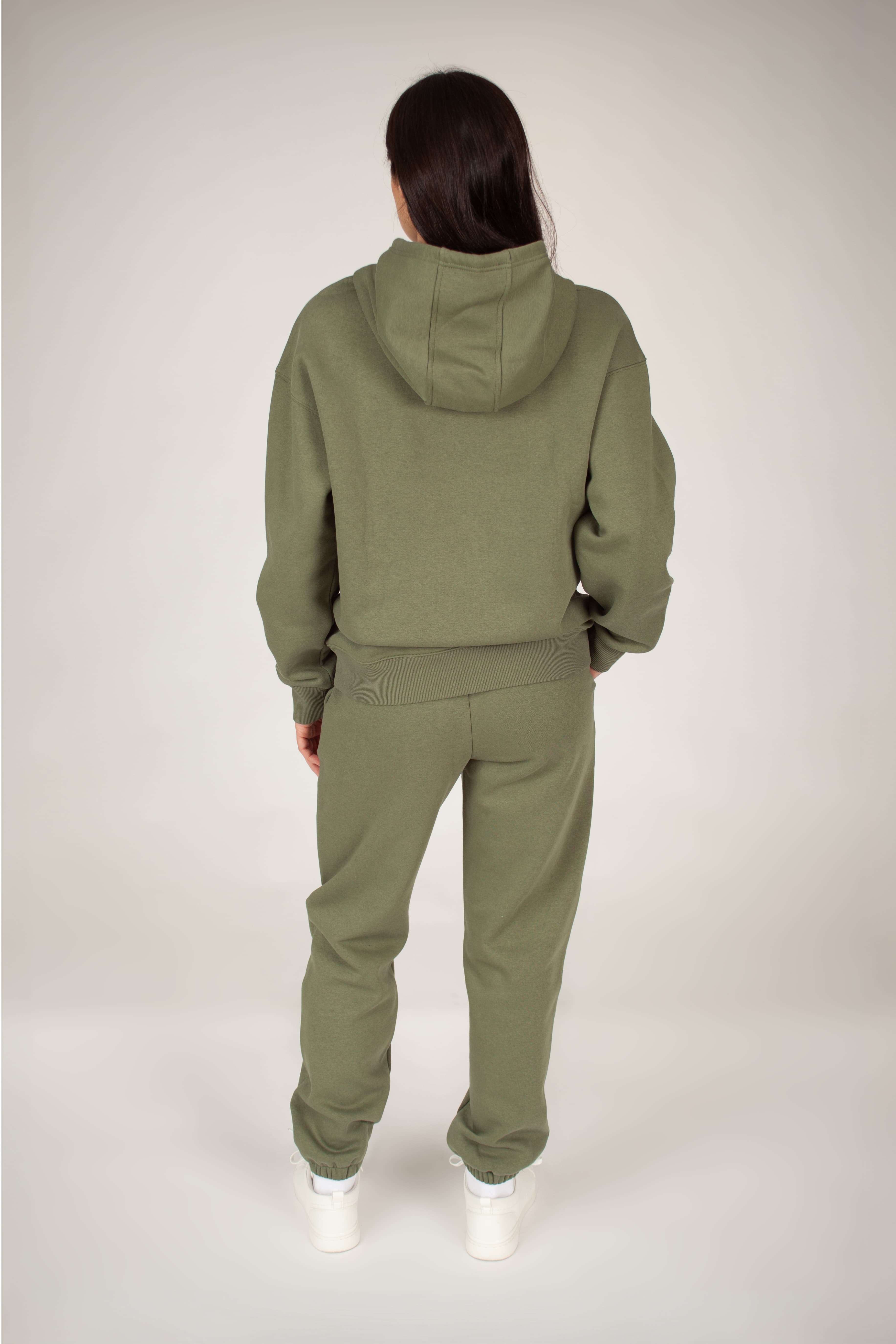 Women’s premium fleece relaxed sweatsuit set in olive