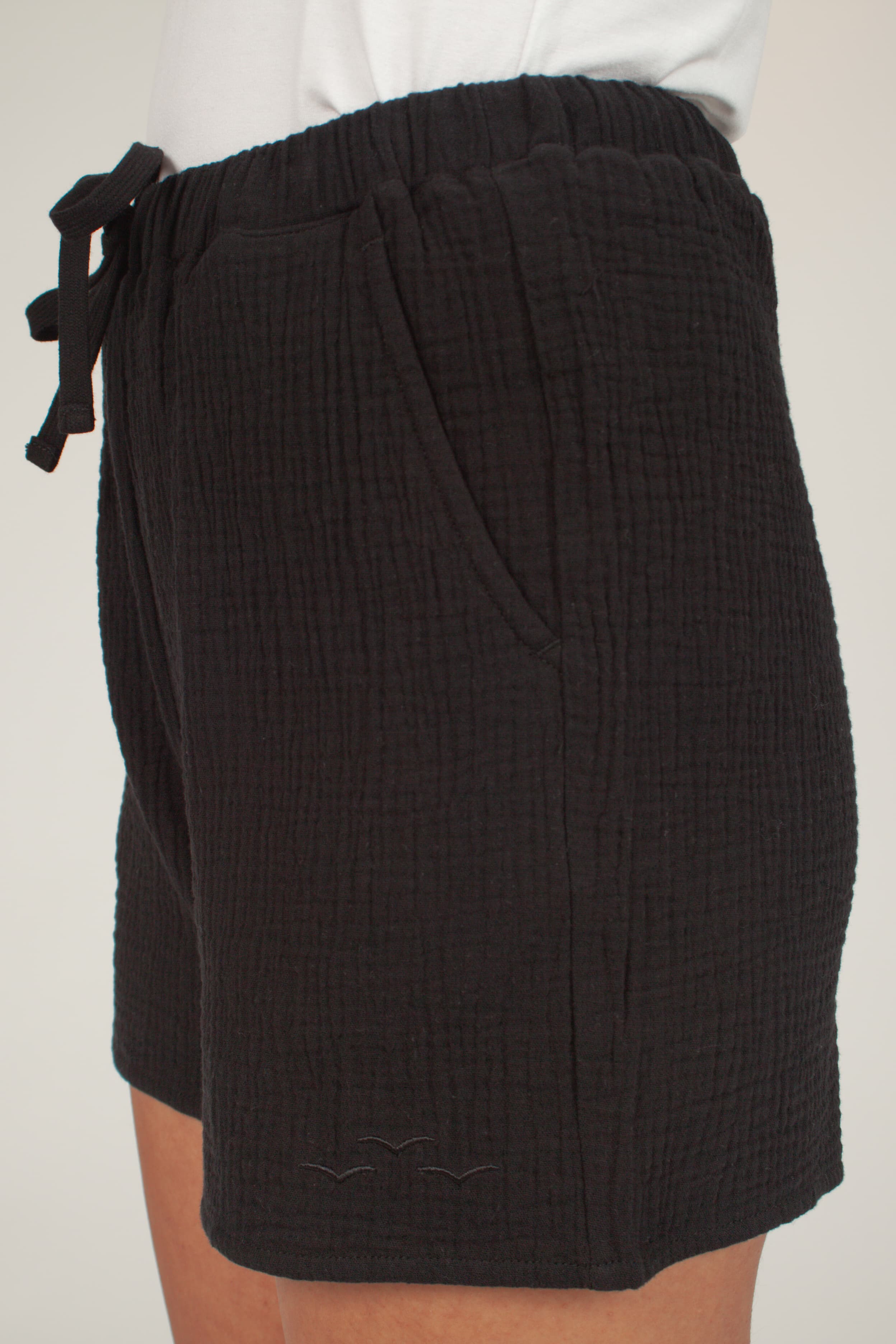 Lightweight Cotton Gauze shorts in black