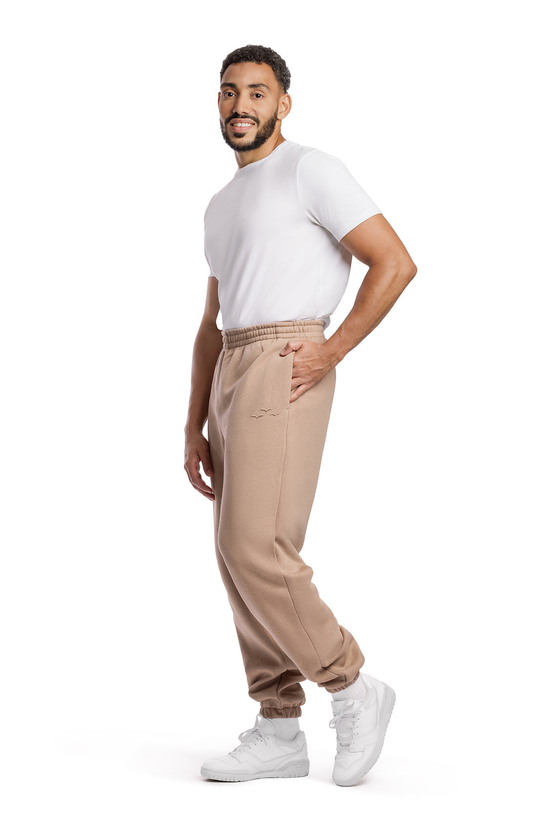 Men's premium fleece relaxed sweatpants in Camel