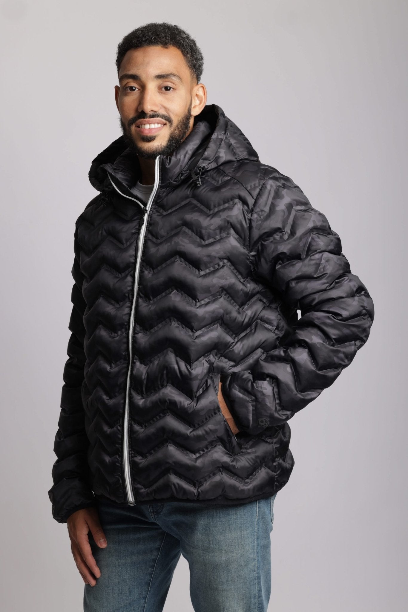 Men's packable puffer jacket in black camo - Lazypants