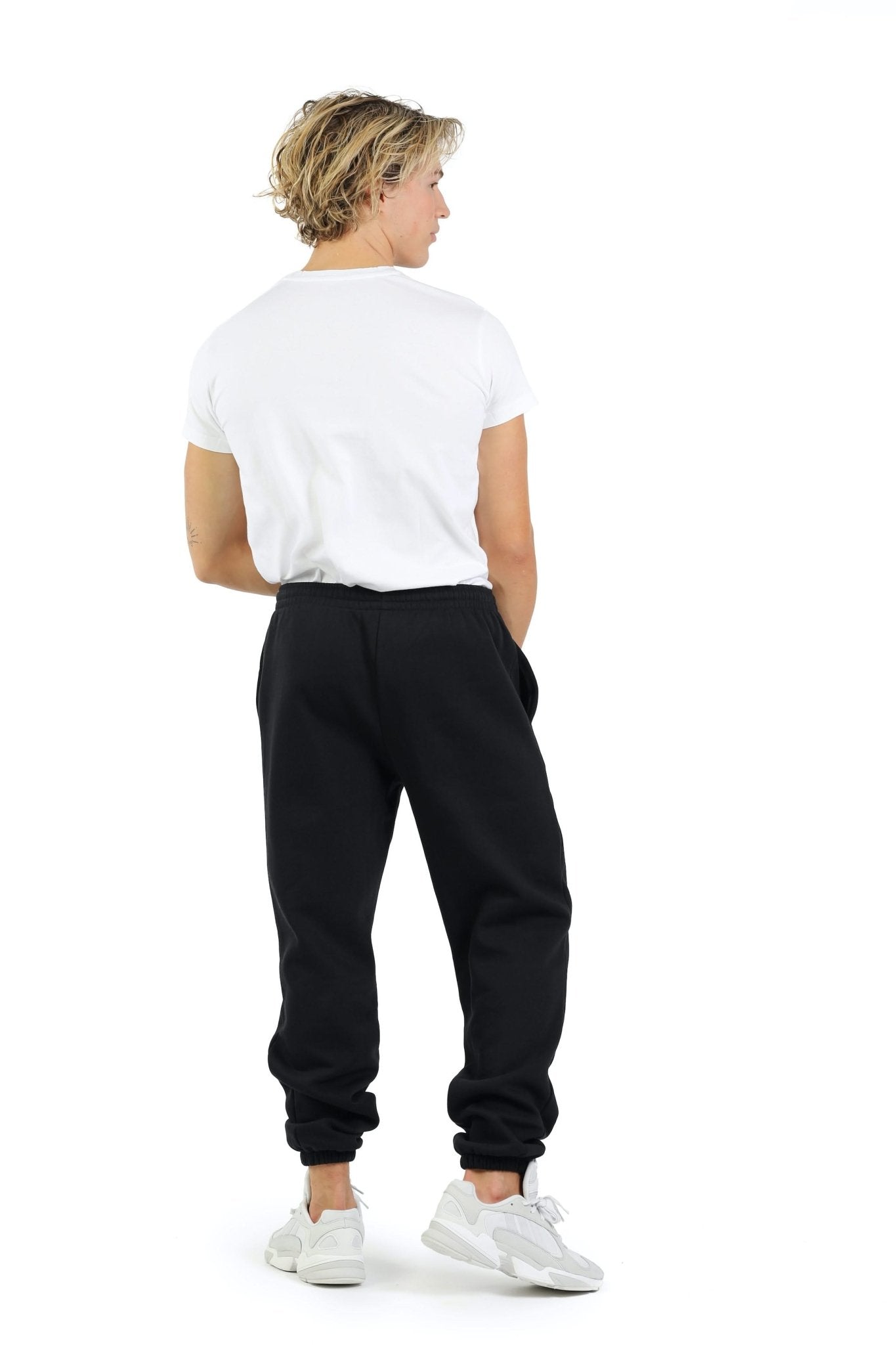 Men's Fleece Regular Fit Sweatpants in Black - Lazypants