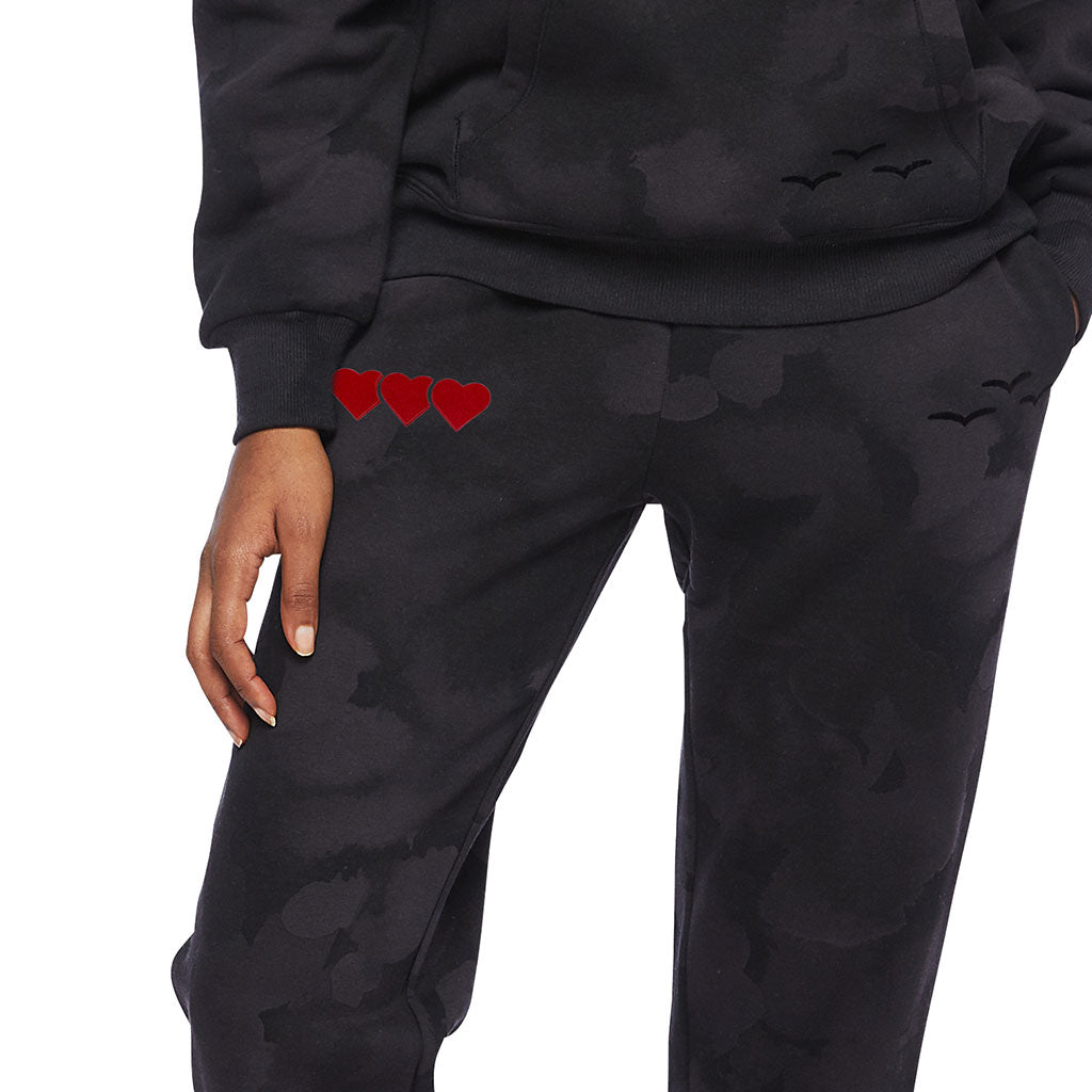 Nova heart sweatpants in black